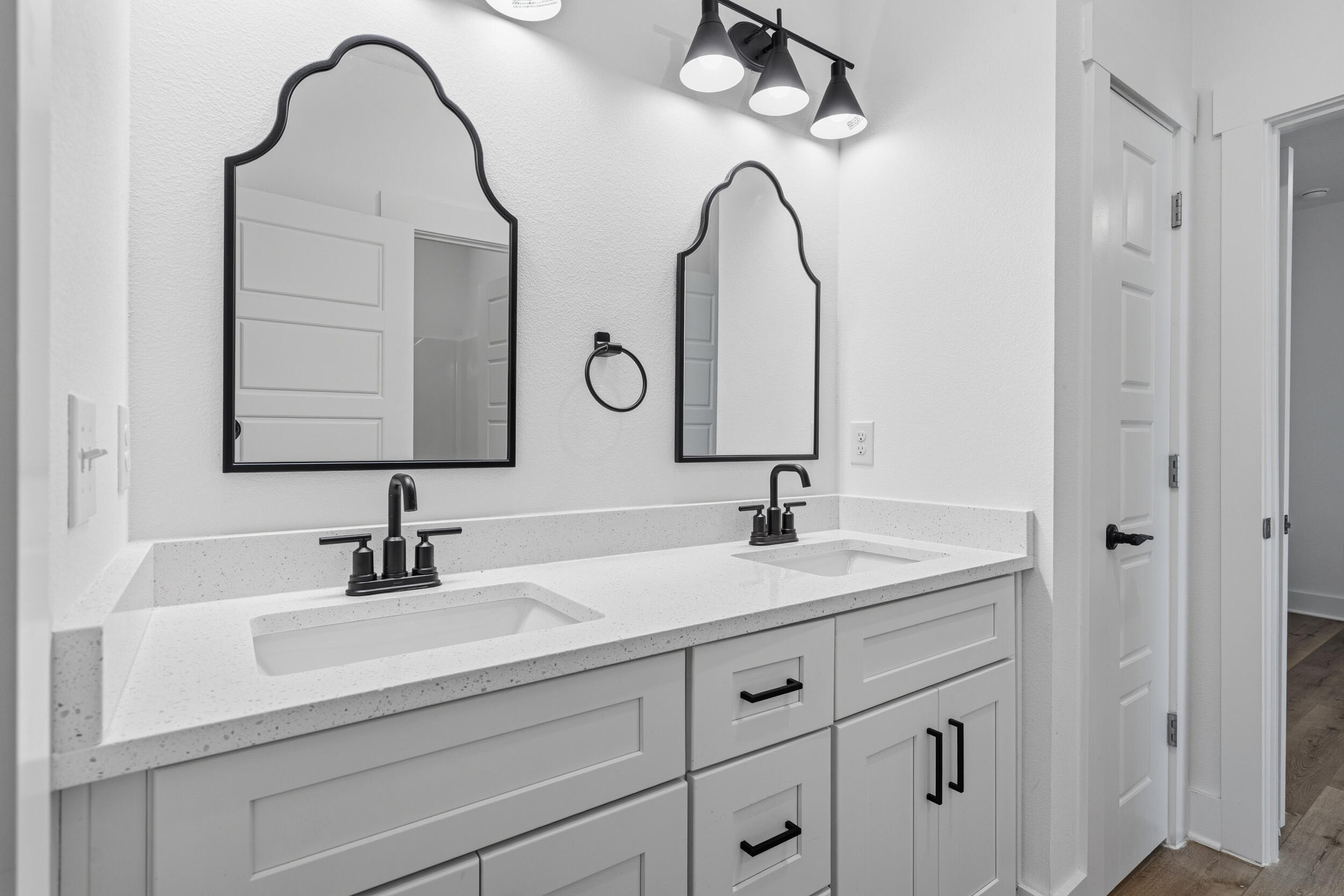 1ST ADD BEL-AIR S/D LOT 4 BLK B - Residential