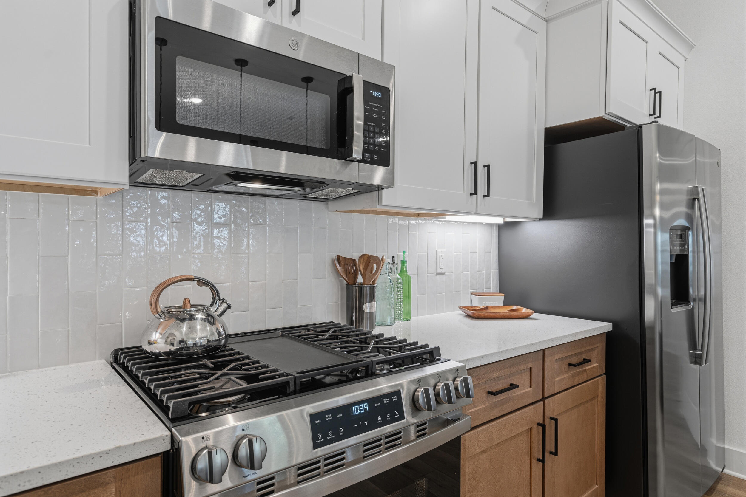 1ST ADD BEL-AIR S/D LOT 4 BLK B - Residential