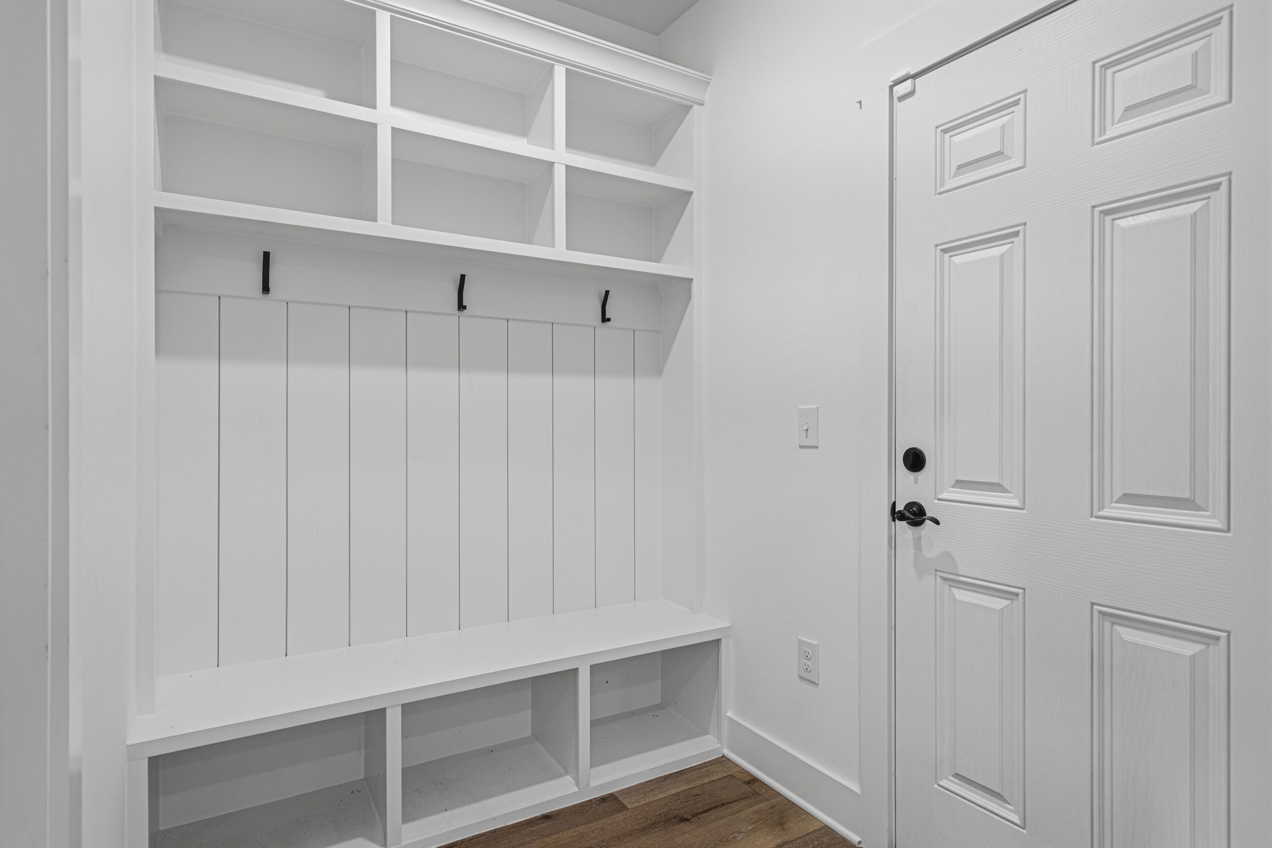 1ST ADD BEL-AIR S/D LOT 4 BLK B - Residential