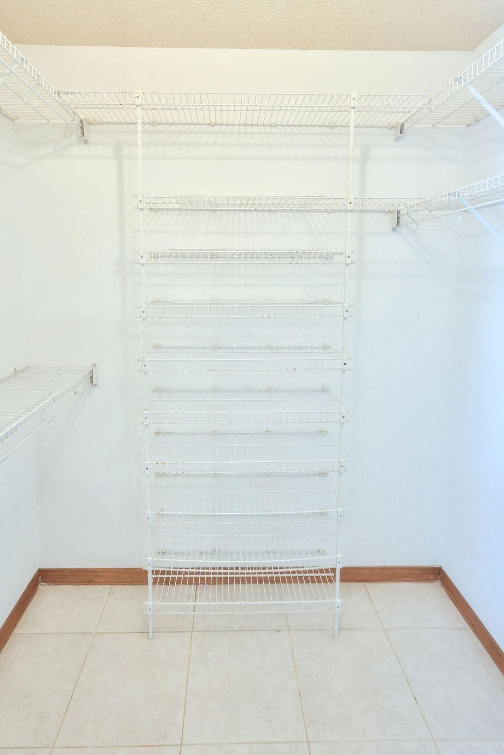 PINE MEADOWS 2ND ADDN - Residential