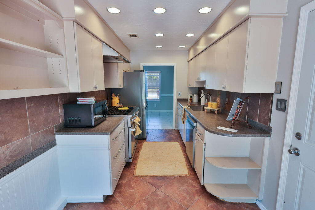 PINE MEADOWS 2ND ADDN - Residential