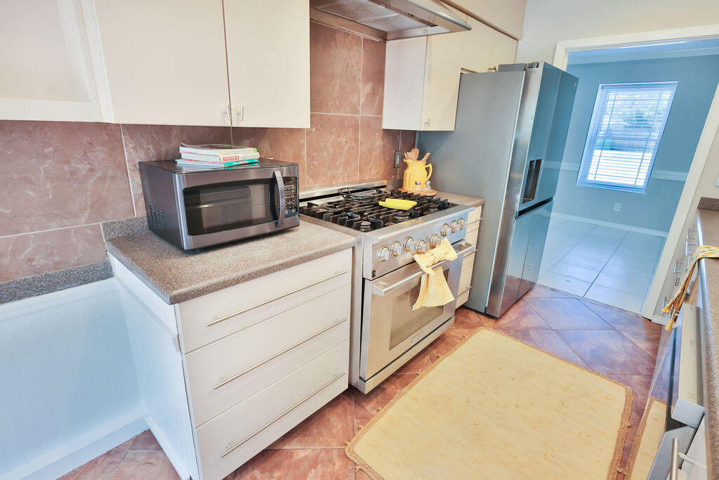 PINE MEADOWS 2ND ADDN - Residential