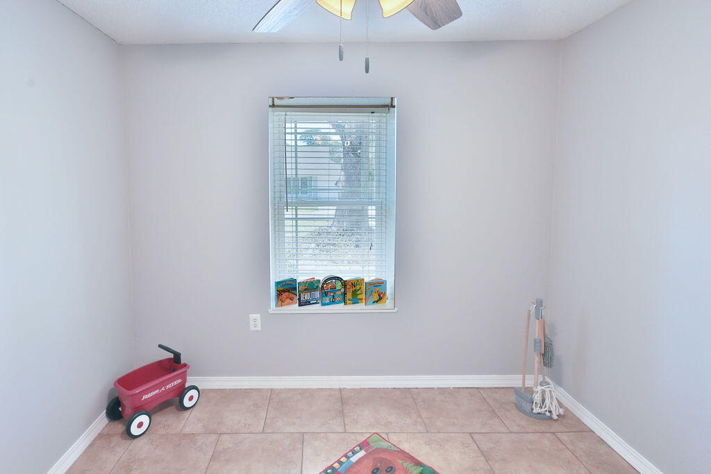 PINE MEADOWS 2ND ADDN - Residential