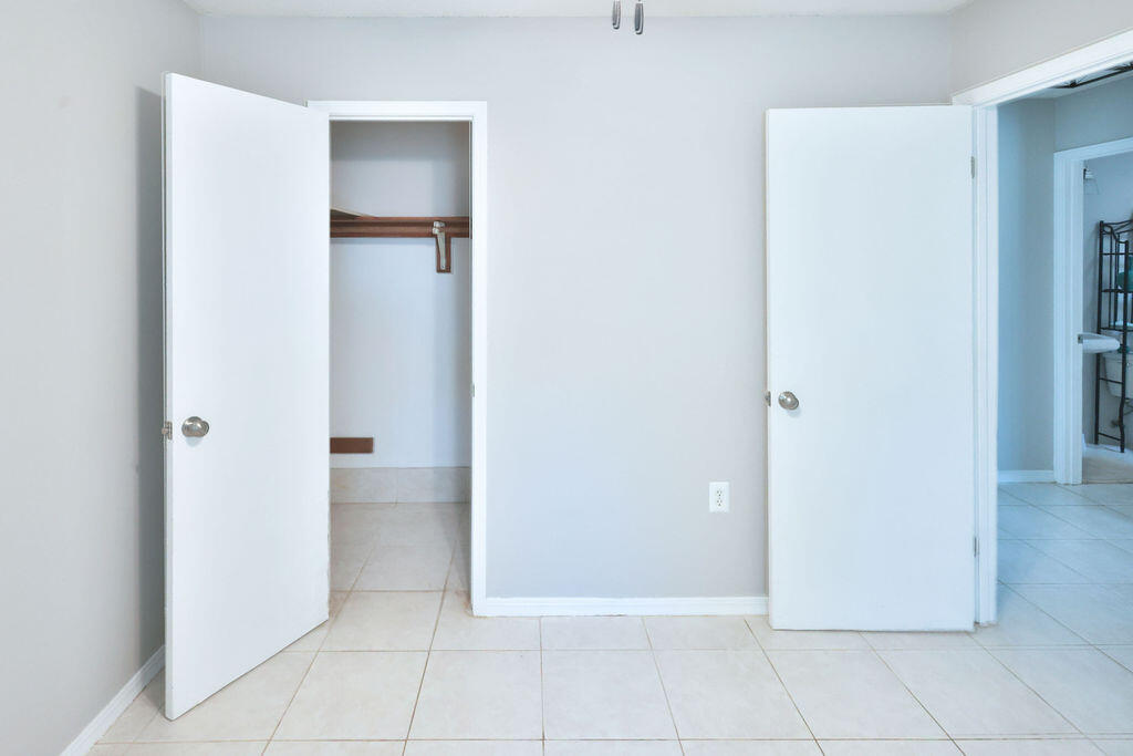 PINE MEADOWS 2ND ADDN - Residential