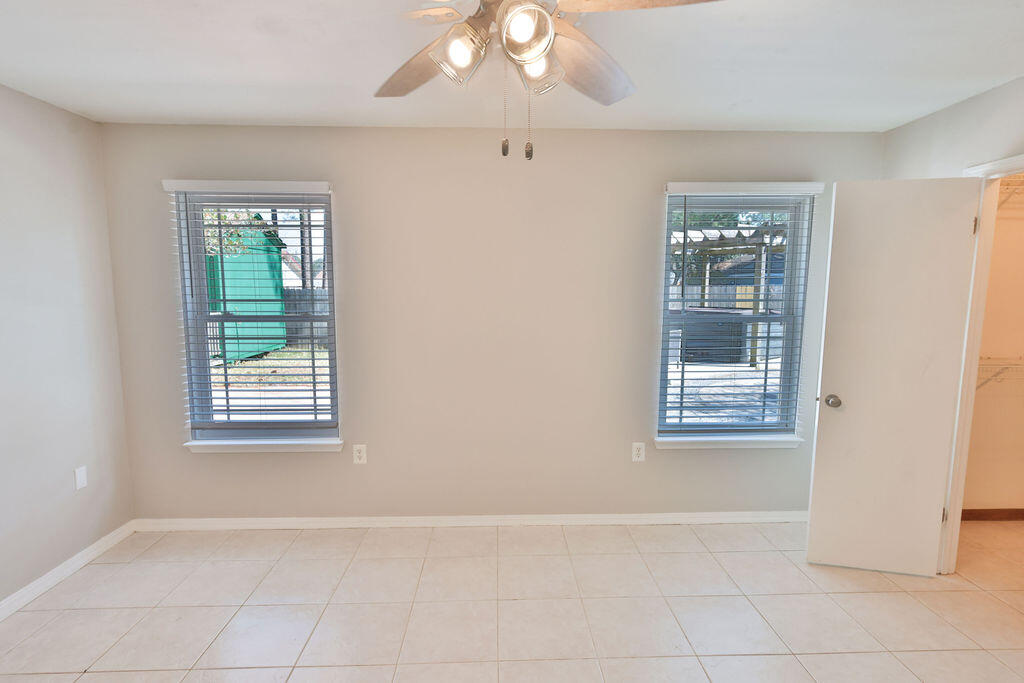 PINE MEADOWS 2ND ADDN - Residential