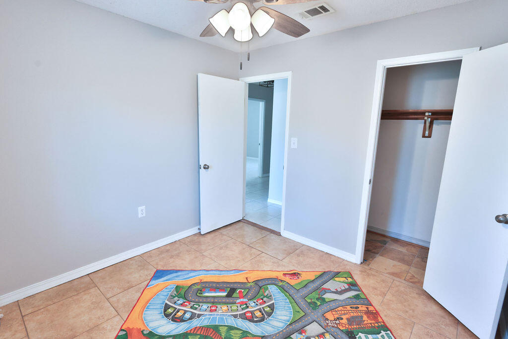 PINE MEADOWS 2ND ADDN - Residential