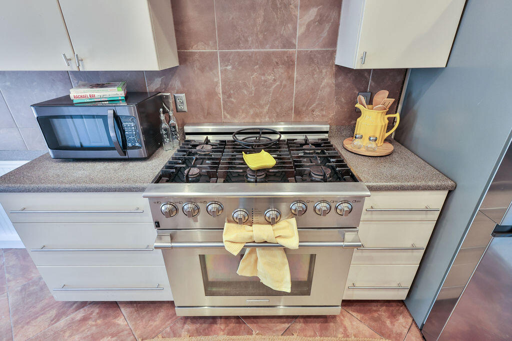 PINE MEADOWS 2ND ADDN - Residential