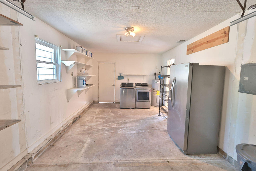 PINE MEADOWS 2ND ADDN - Residential