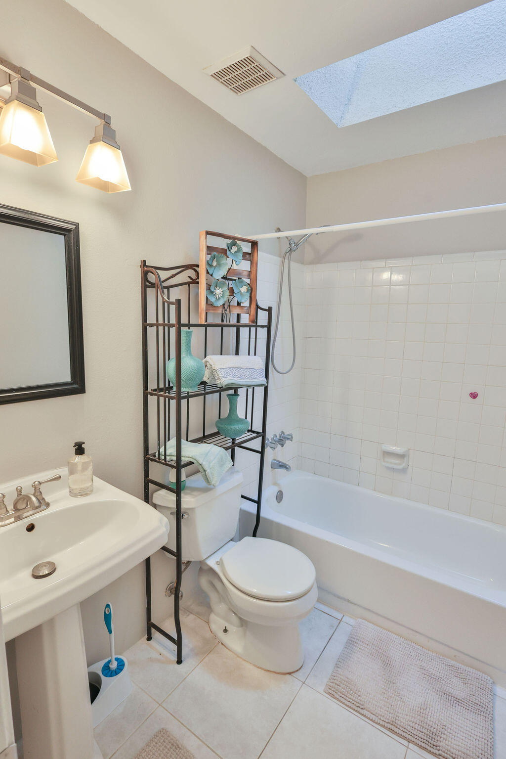 PINE MEADOWS 2ND ADDN - Residential