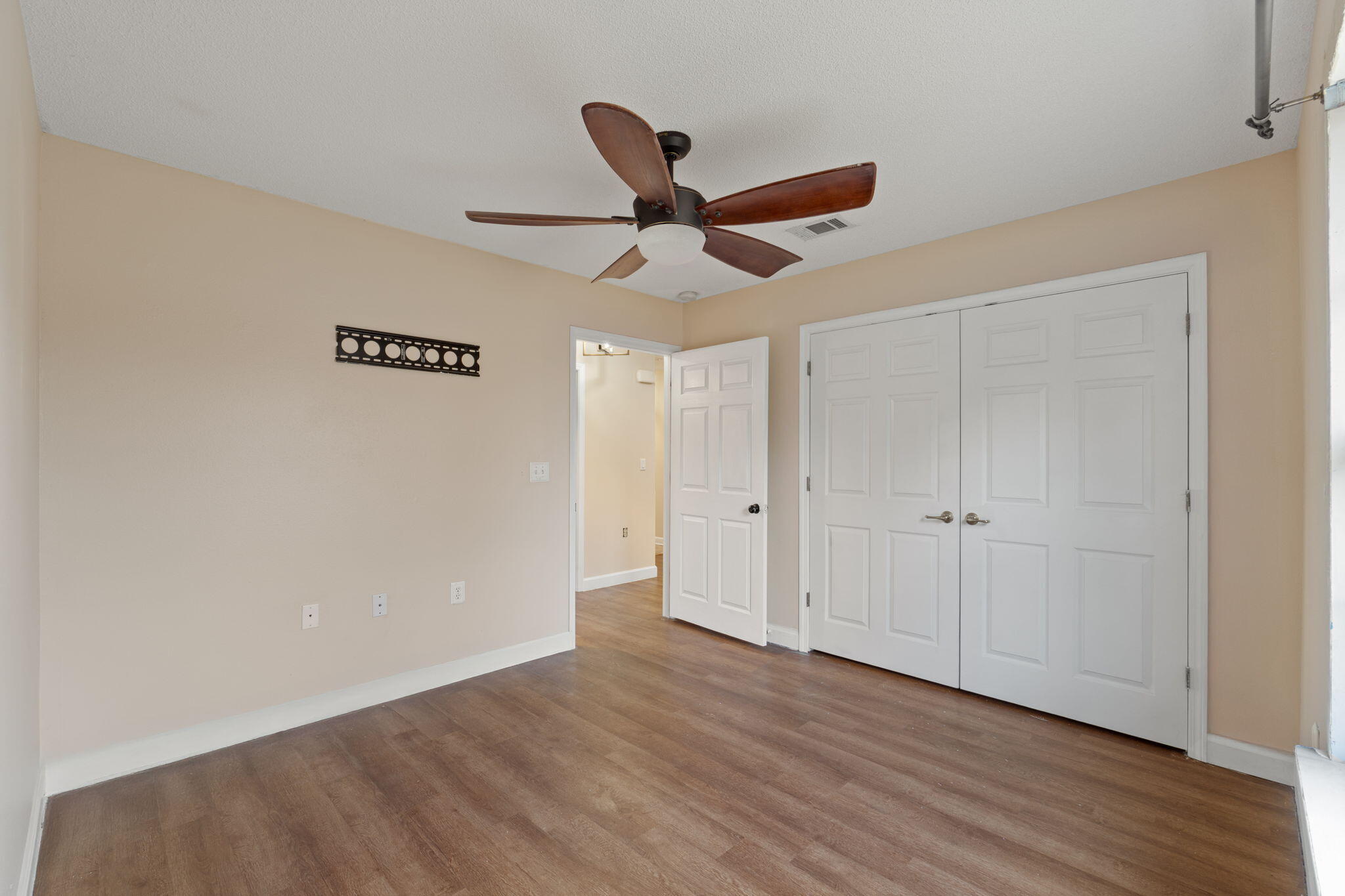 TRIPLE LAKES ESTATES - Residential