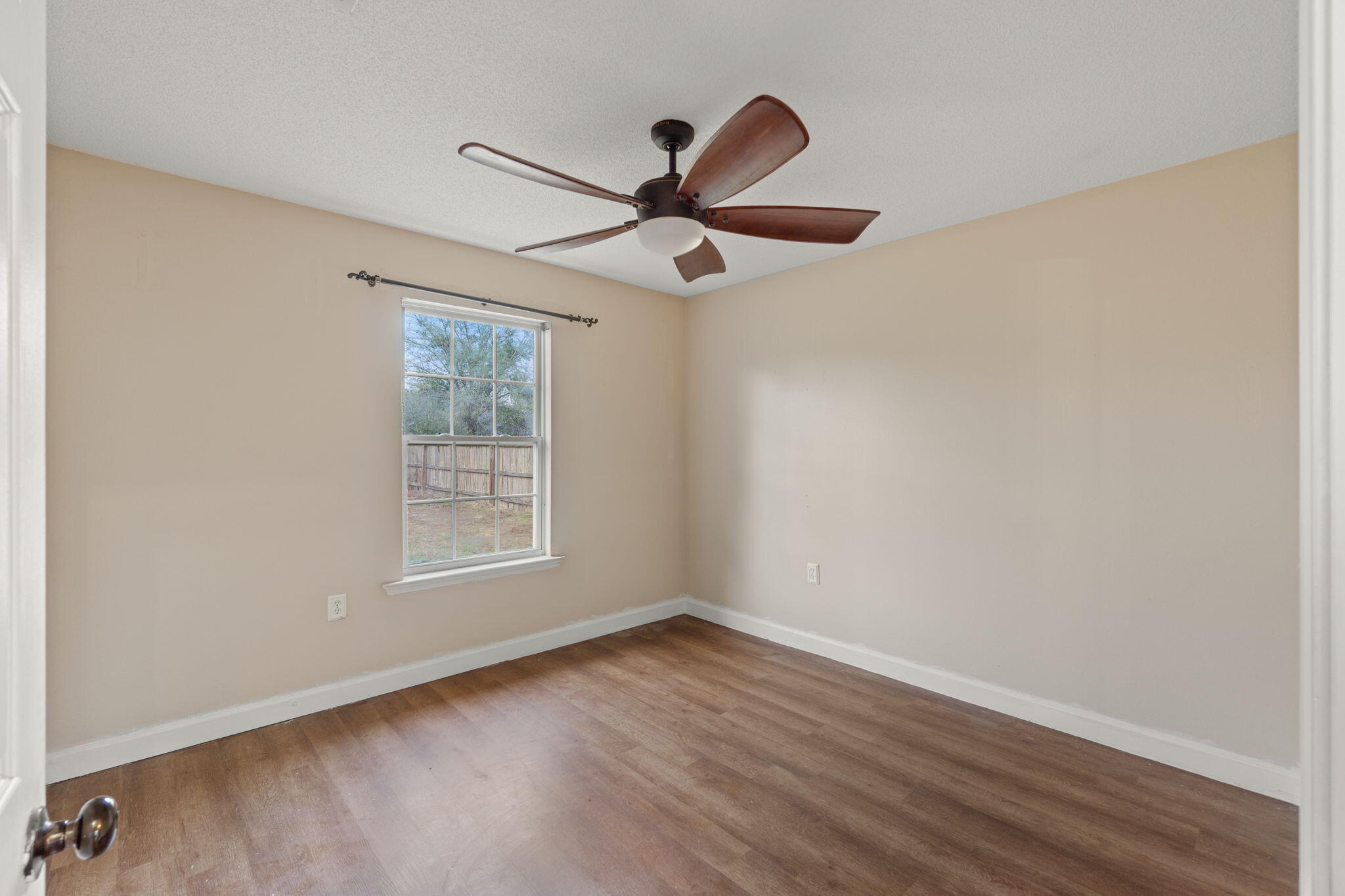 TRIPLE LAKES ESTATES - Residential