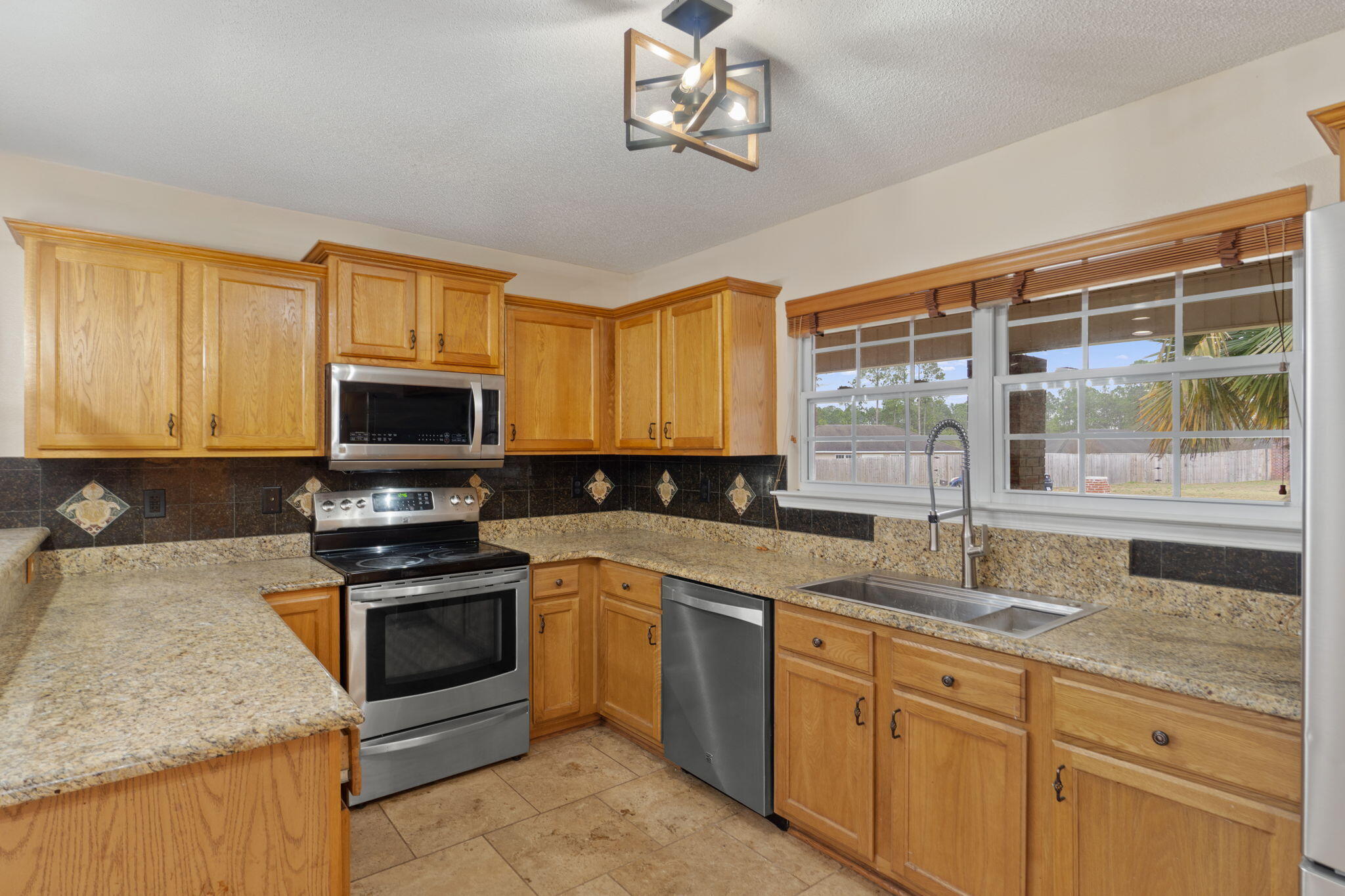 TRIPLE LAKES ESTATES - Residential