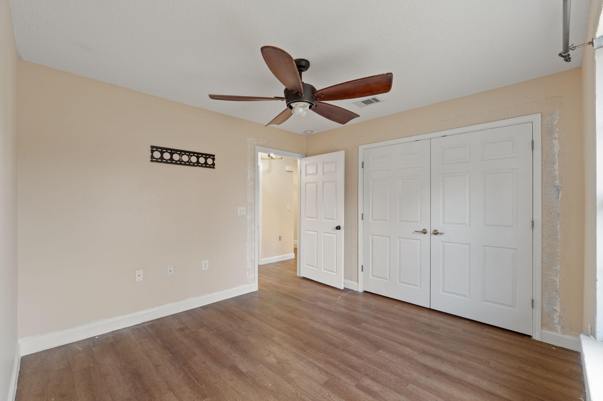 TRIPLE LAKES ESTATES - Residential