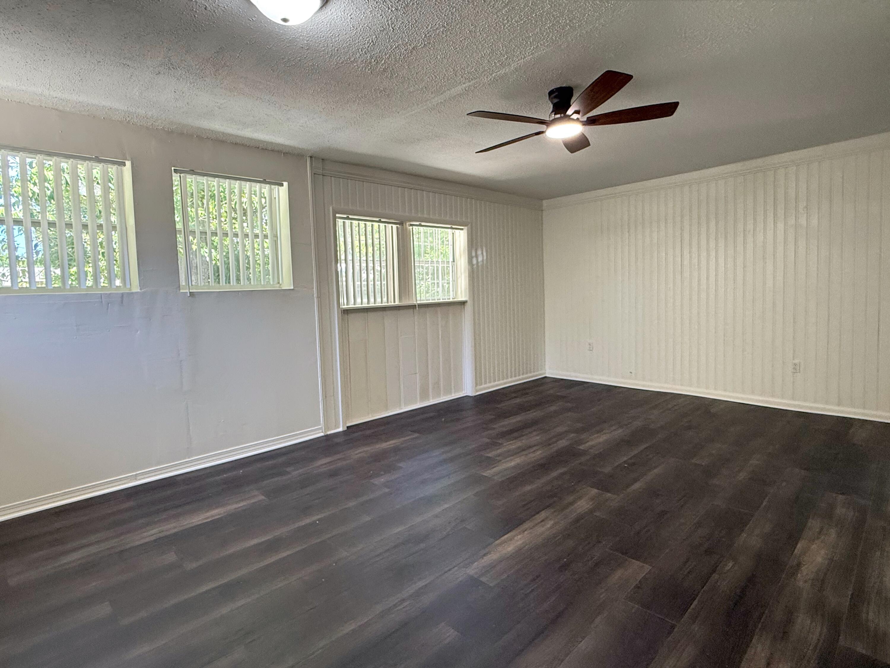 GARNIERS BEACH - Residential Lease