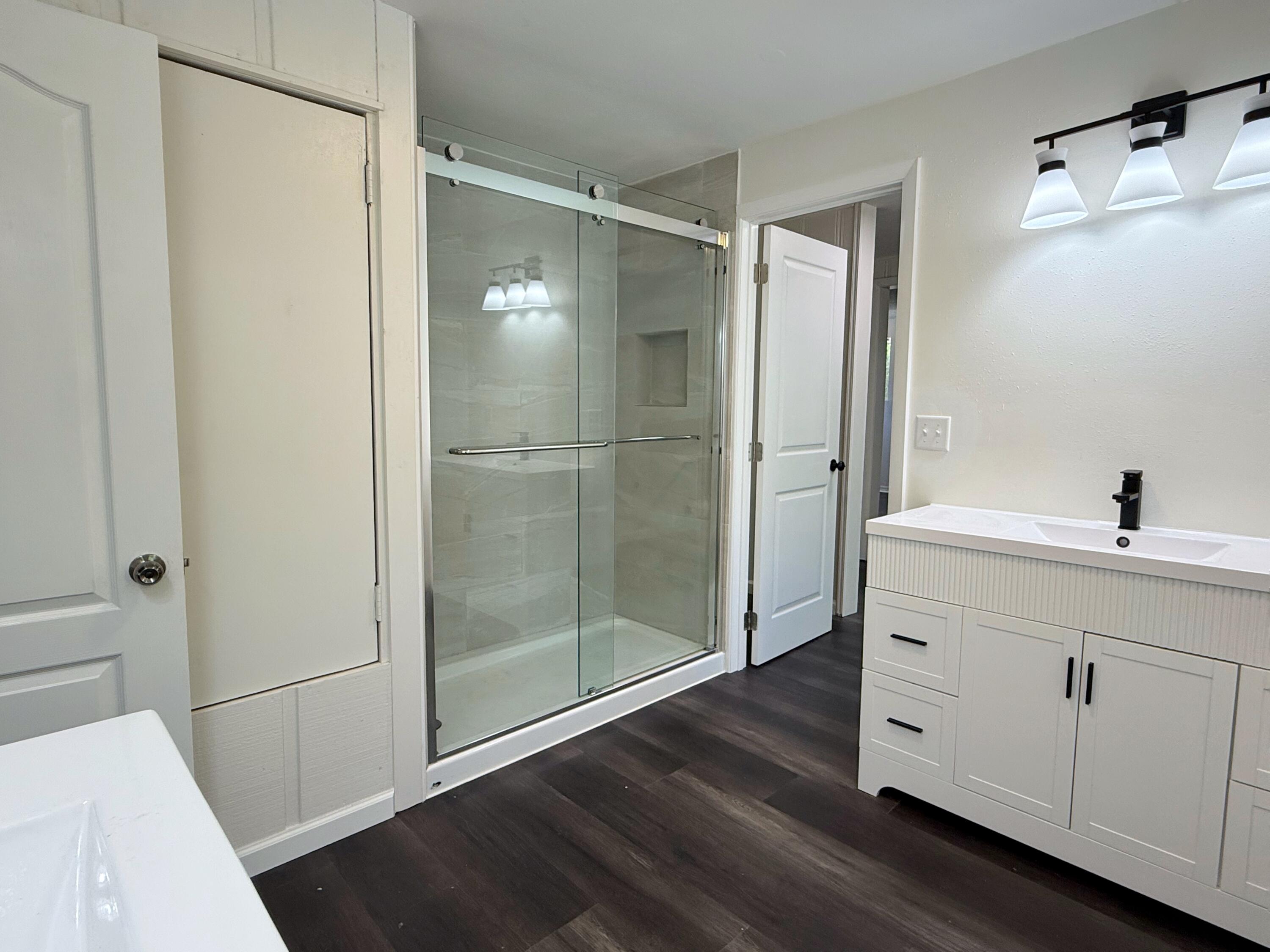 GARNIERS BEACH - Residential Lease