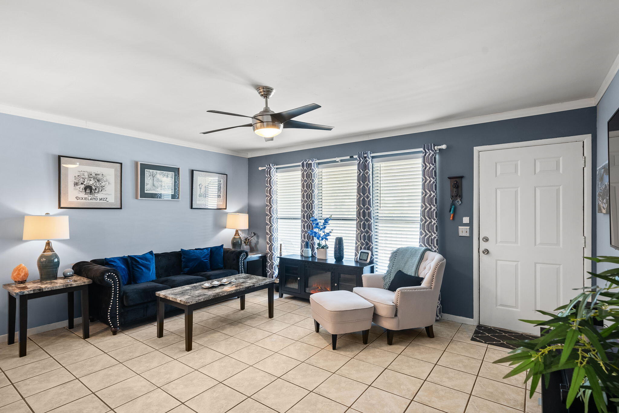 El Centro Villas - Residential