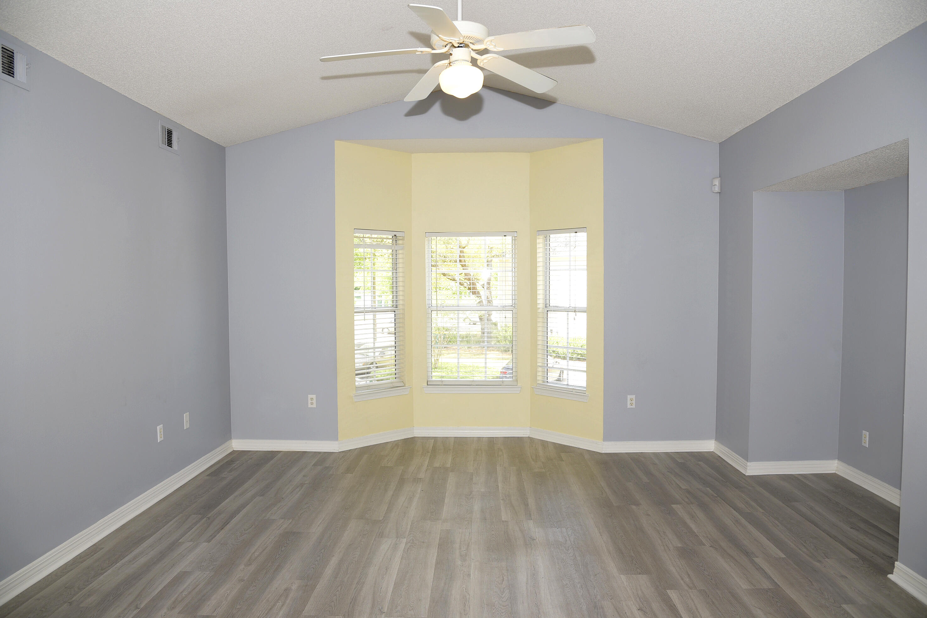 THE OAKS AT NICEVILLE - Residential Lease