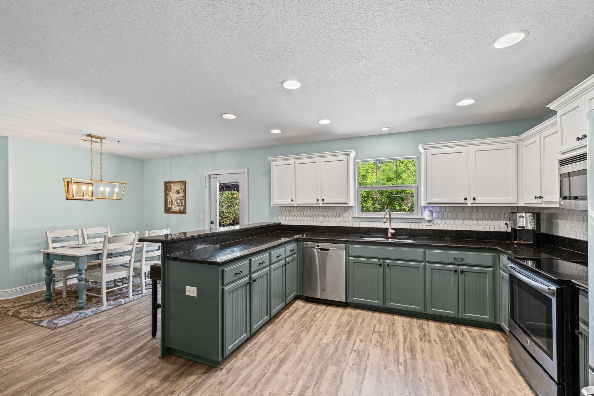 WOODLAWN HEIGHTS - Residential