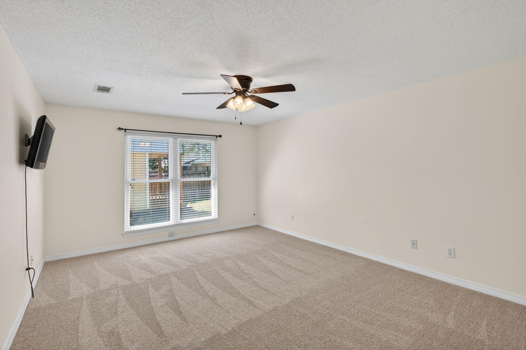 VALPARAISO PINECREST 5 - Residential