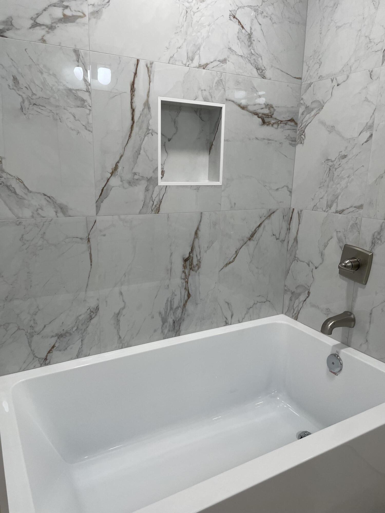 HOLIDAY SHORES EST 4TH ADDN - Residential