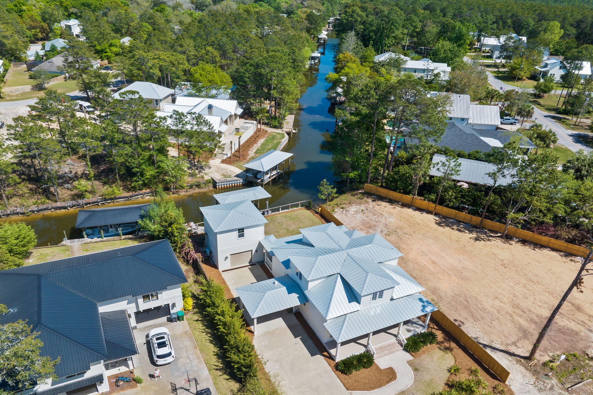 DAUGHETTES AMENDED - Residential