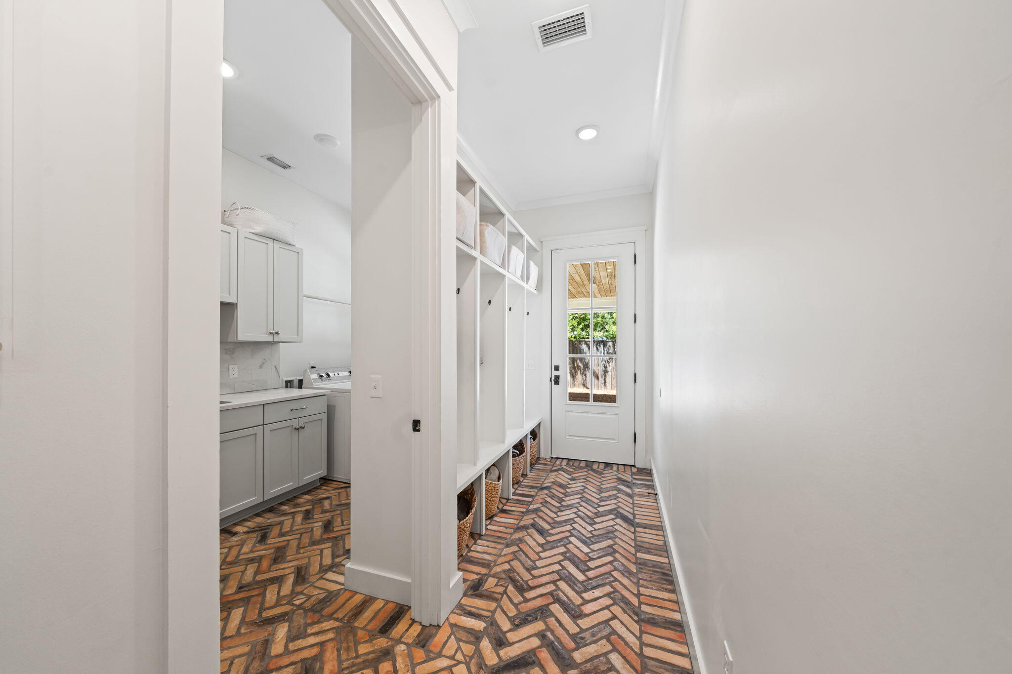 DAUGHETTES AMENDED - Residential