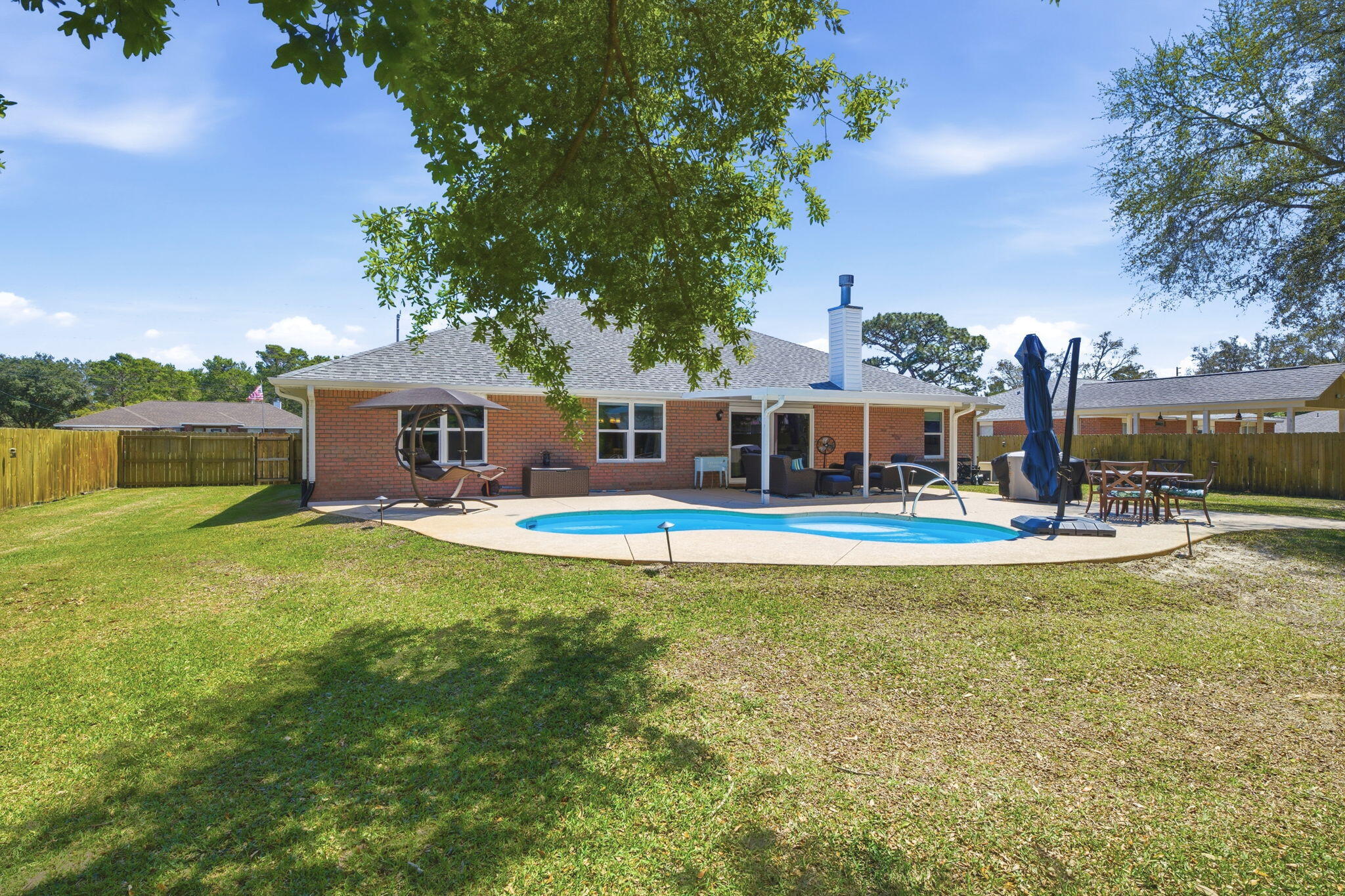 HOLLEY BY THE SEA - Residential