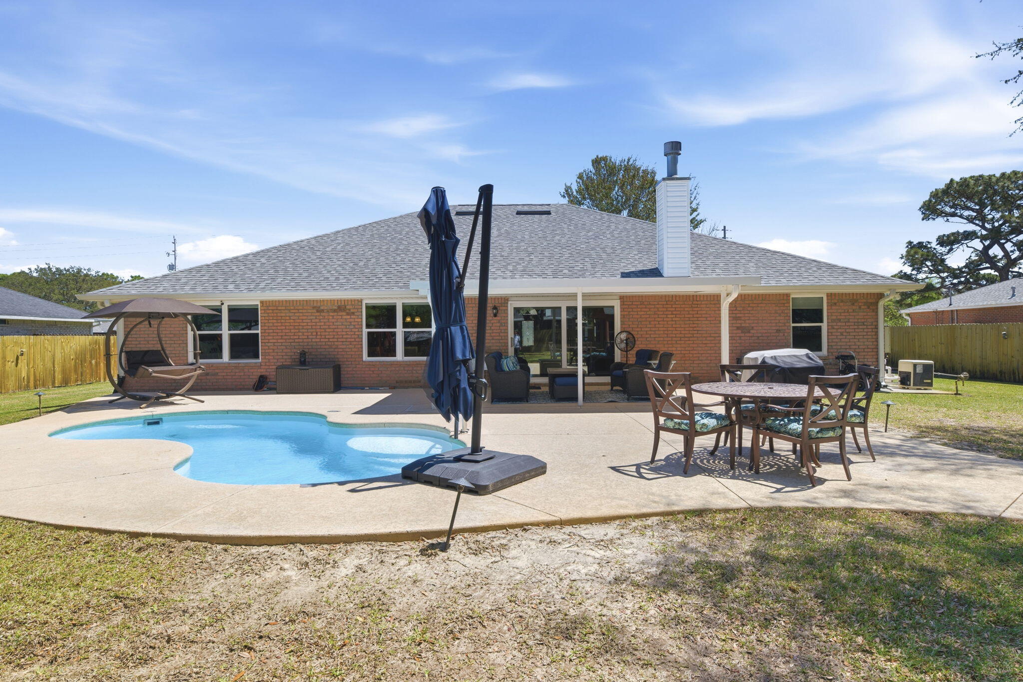 HOLLEY BY THE SEA - Residential