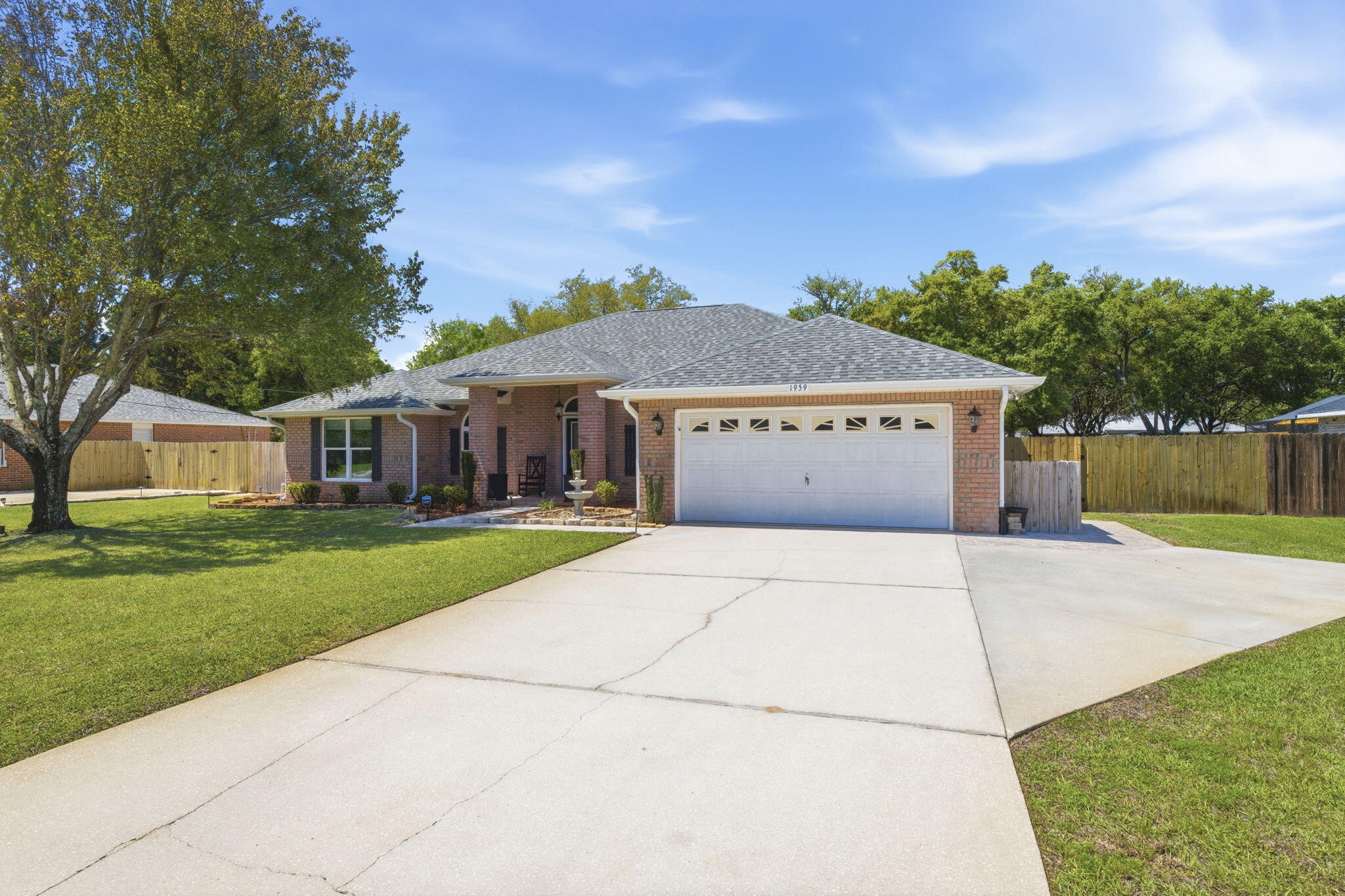 HOLLEY BY THE SEA - Residential