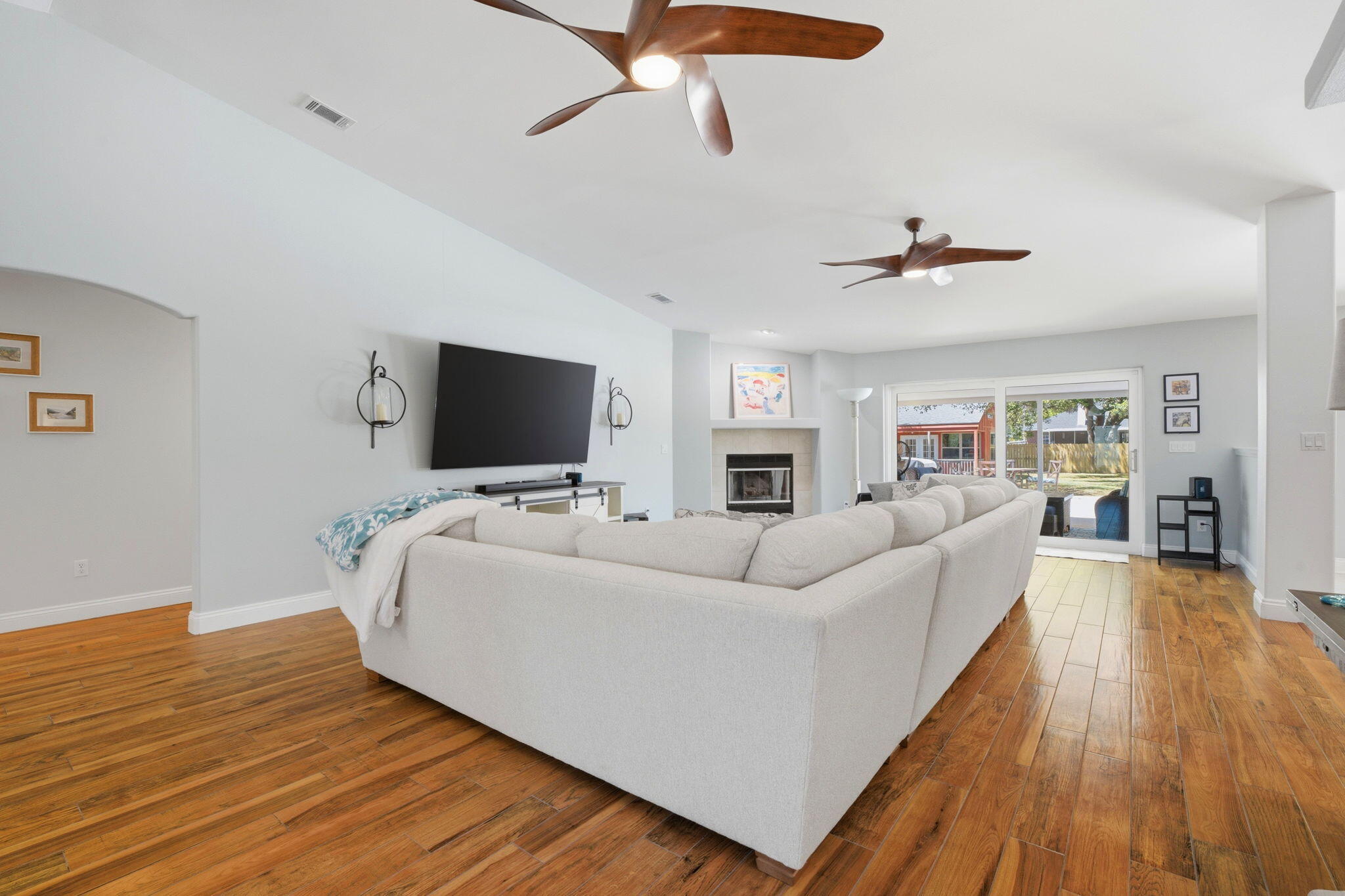 HOLLEY BY THE SEA - Residential