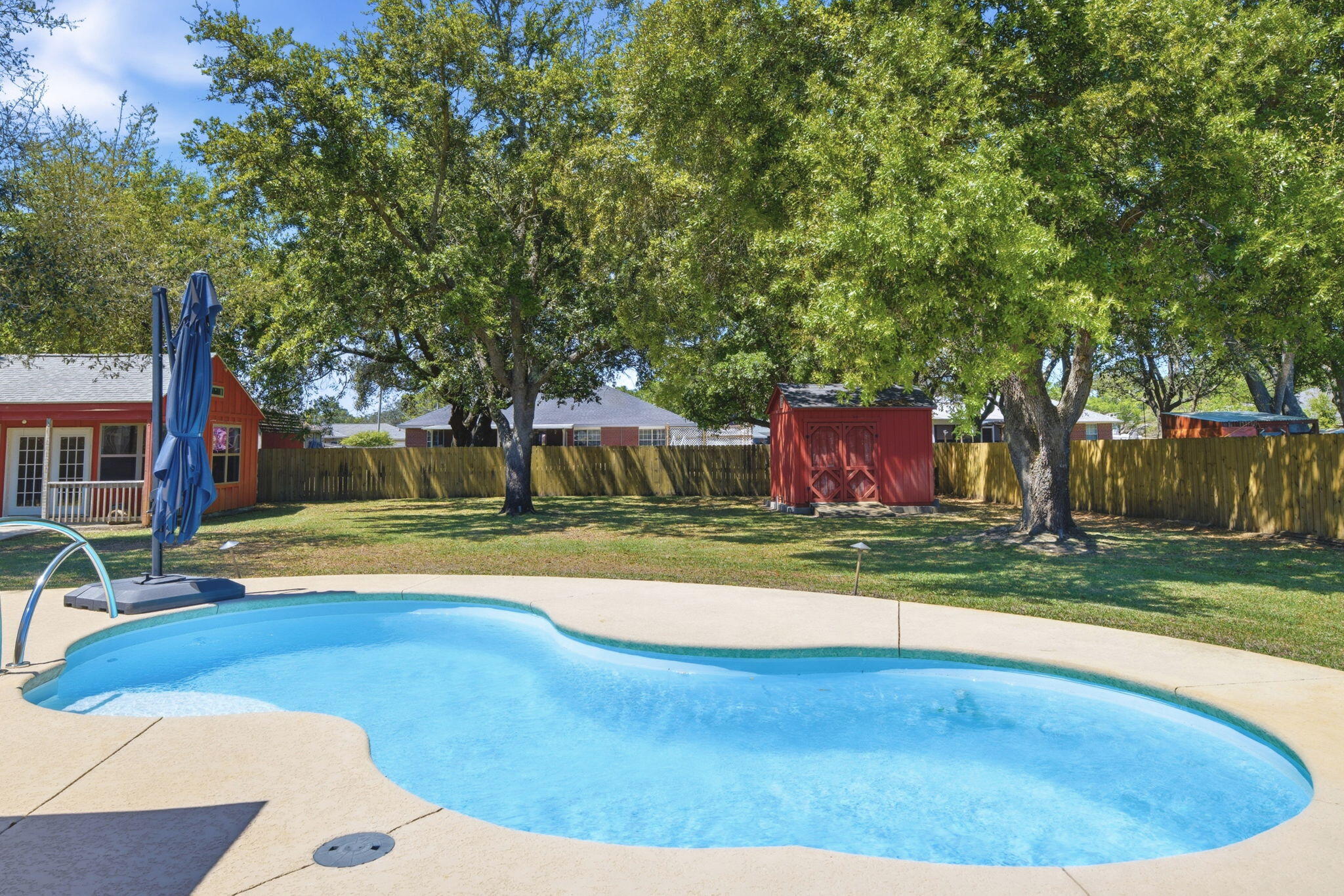 HOLLEY BY THE SEA - Residential