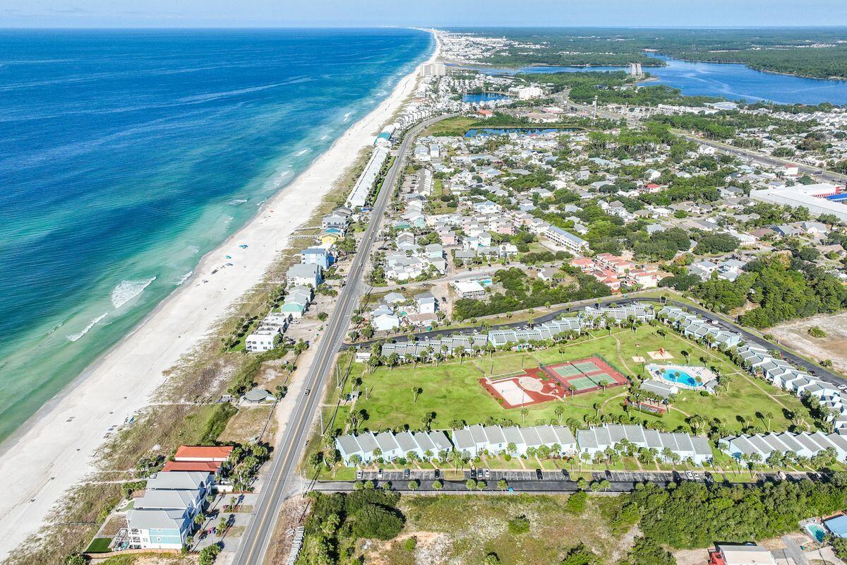 SUNNYSIDE BEACH & TENNIS CONDO - Residential