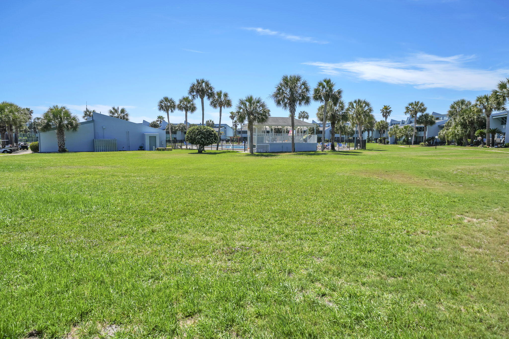 SUNNYSIDE BEACH & TENNIS CONDO - Residential