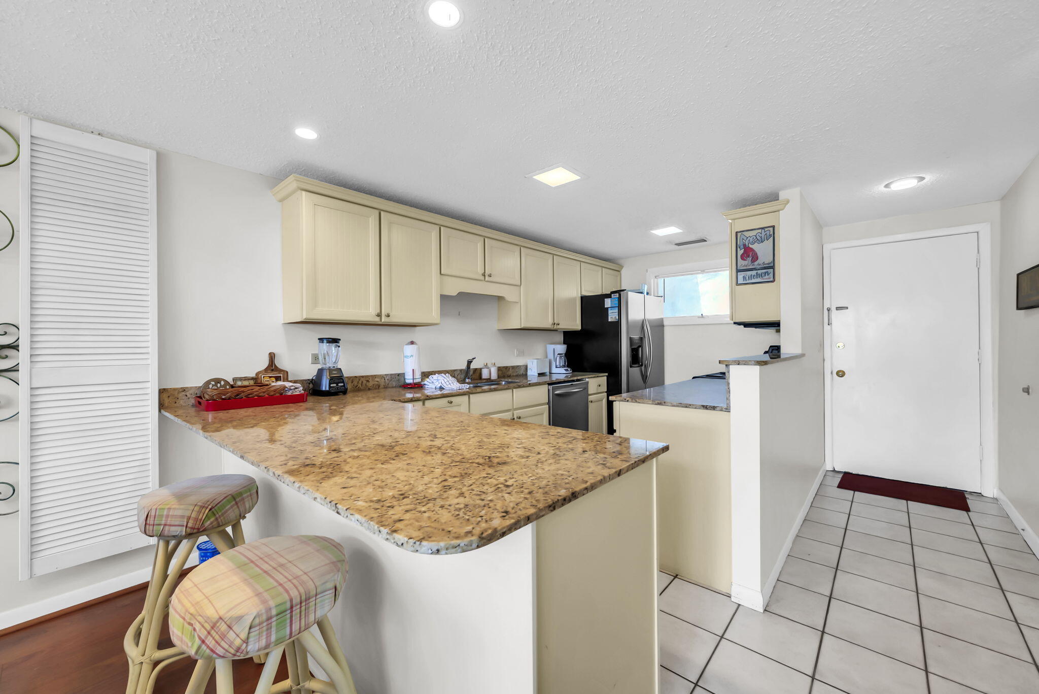 SUNNYSIDE BEACH & TENNIS CONDO - Residential