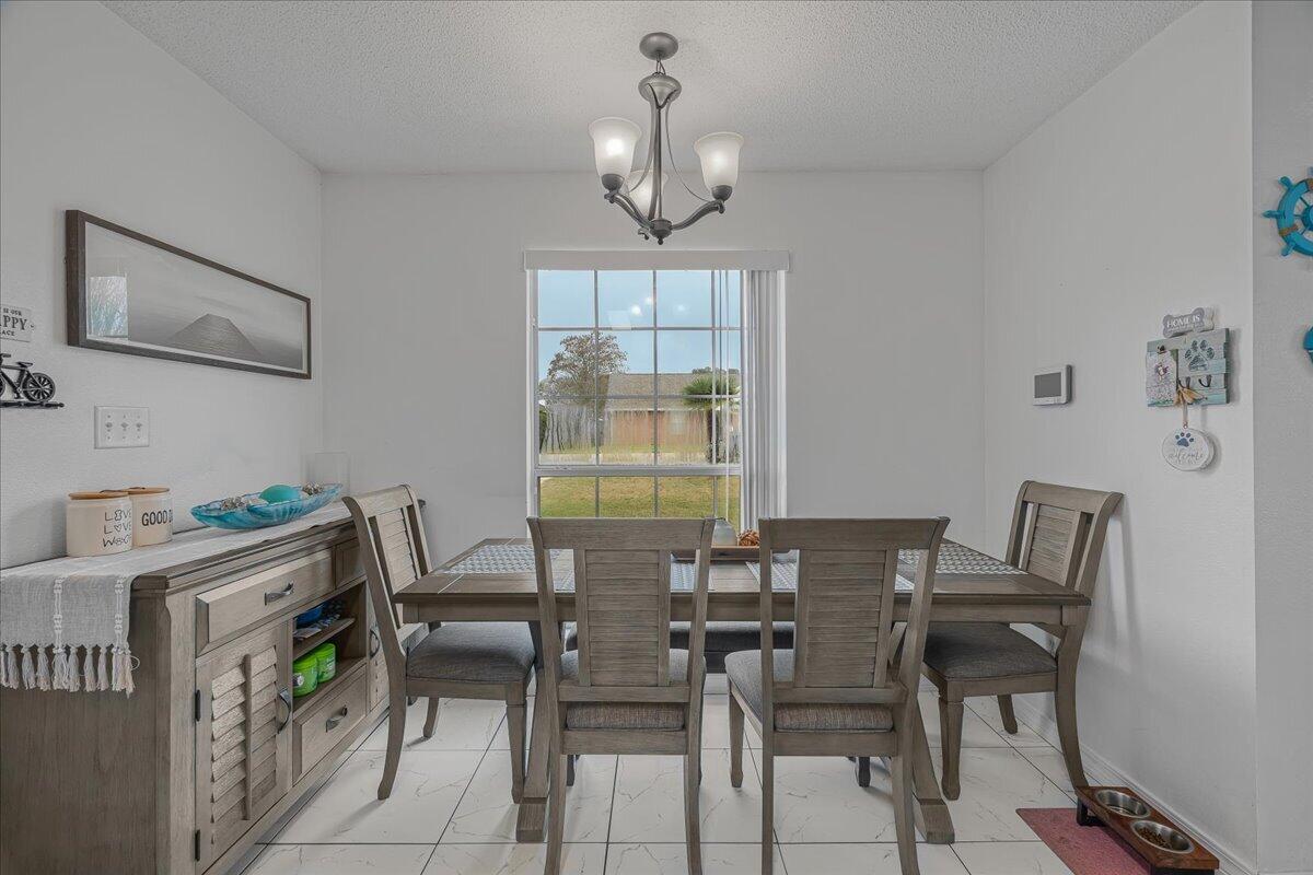 WEST LAKE - Residential