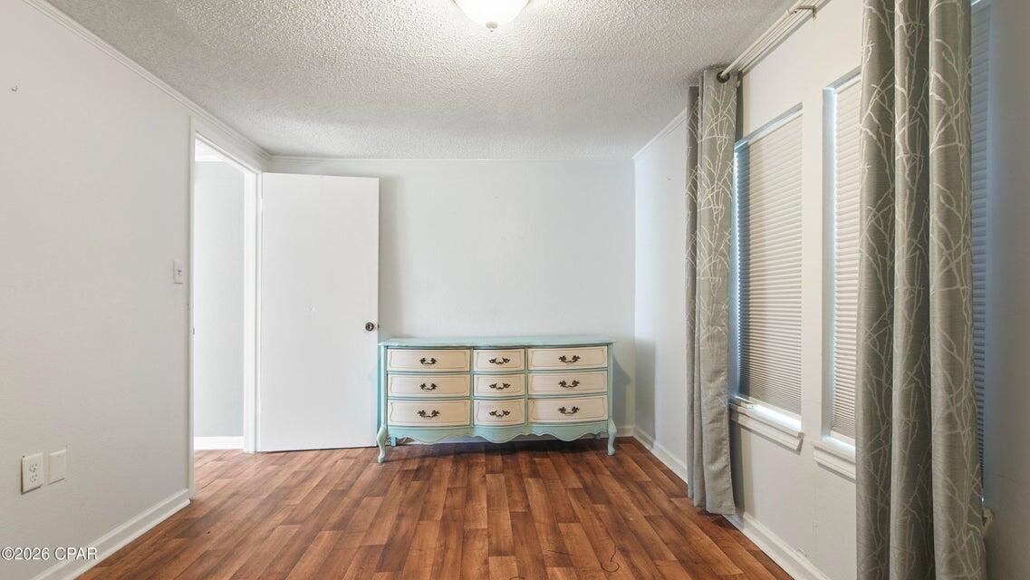 LAGUNA BEACH - Residential