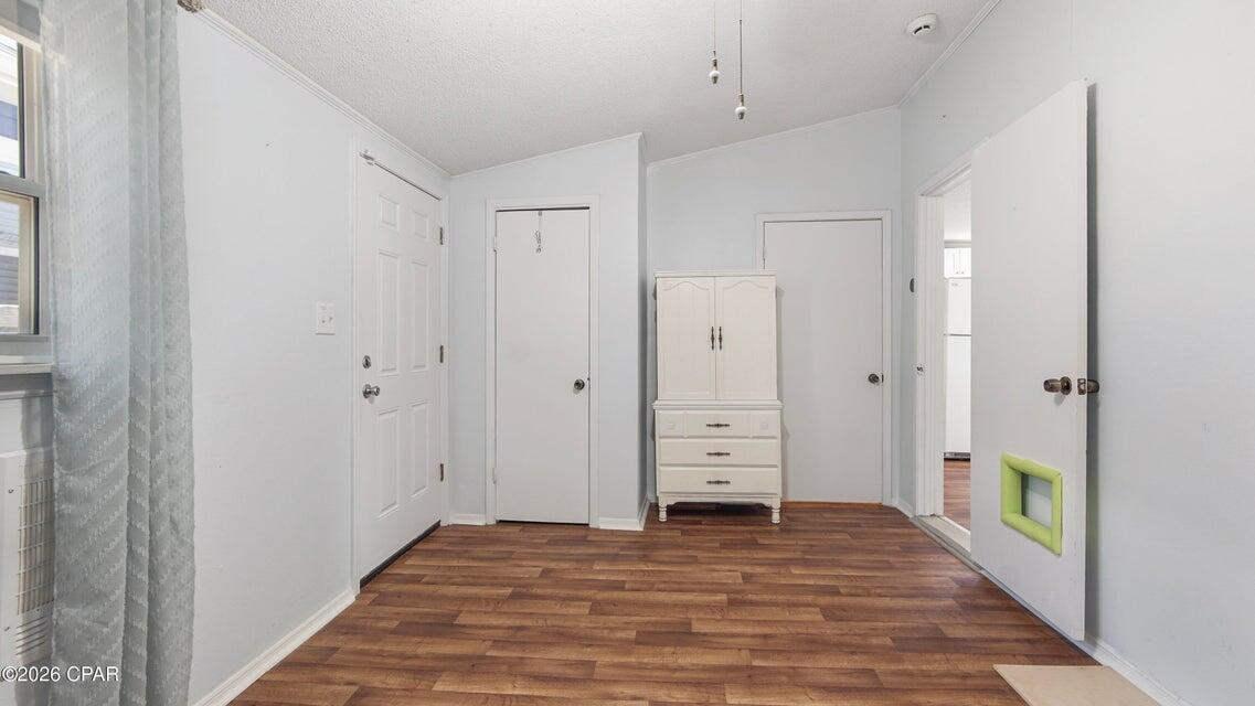 LAGUNA BEACH - Residential