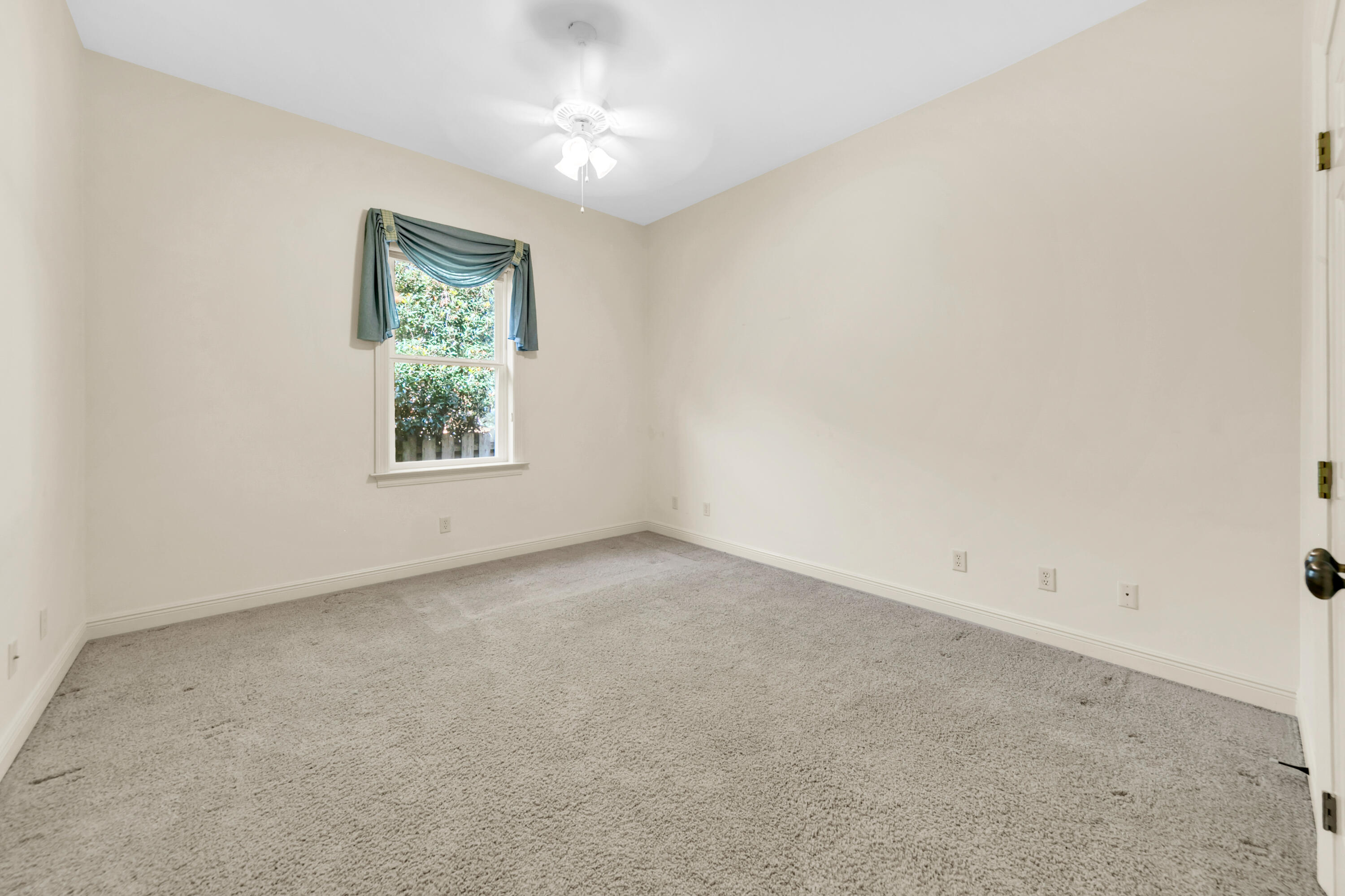 CAMP CREEK LAKE - Residential