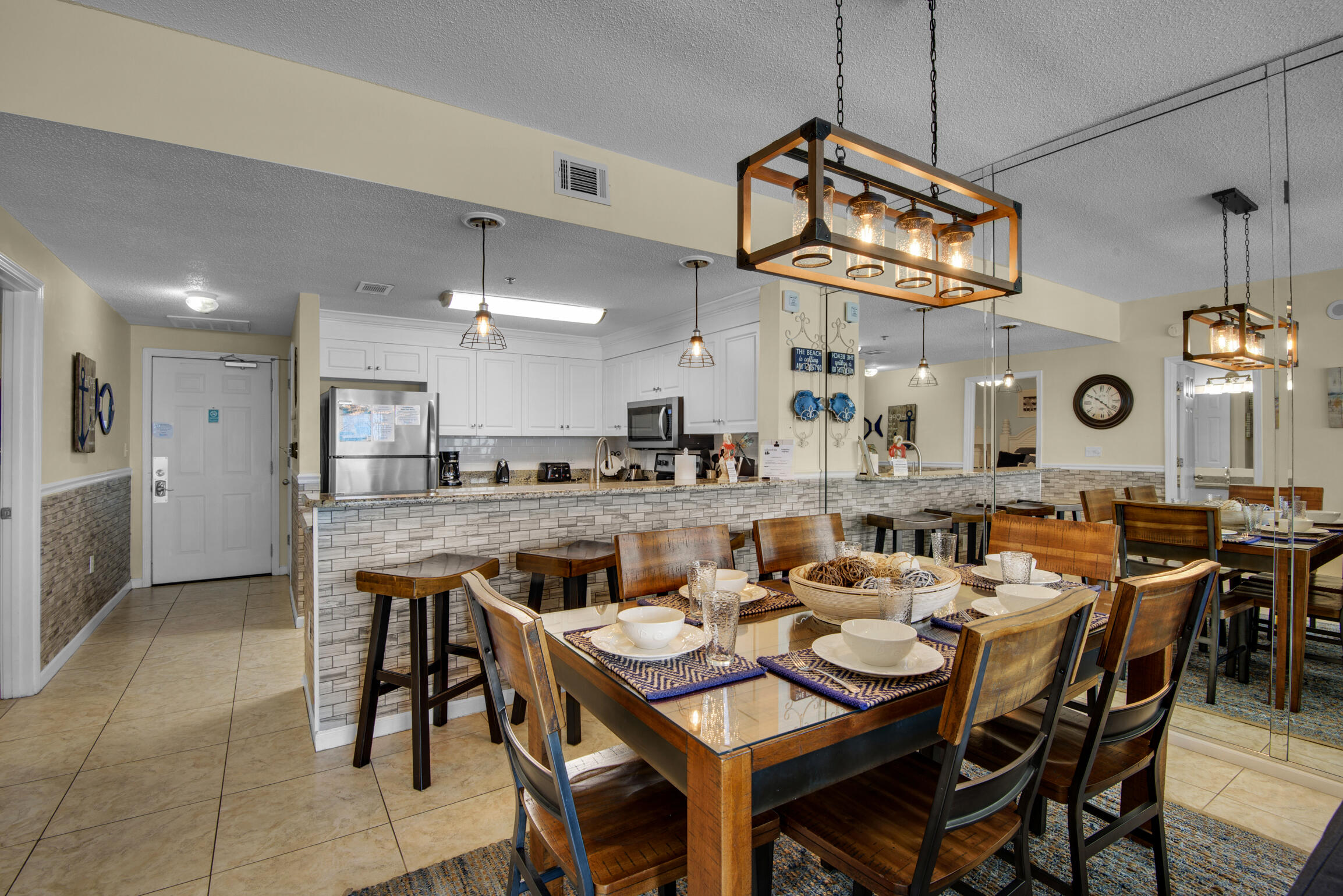LEEWARD KEY - Residential