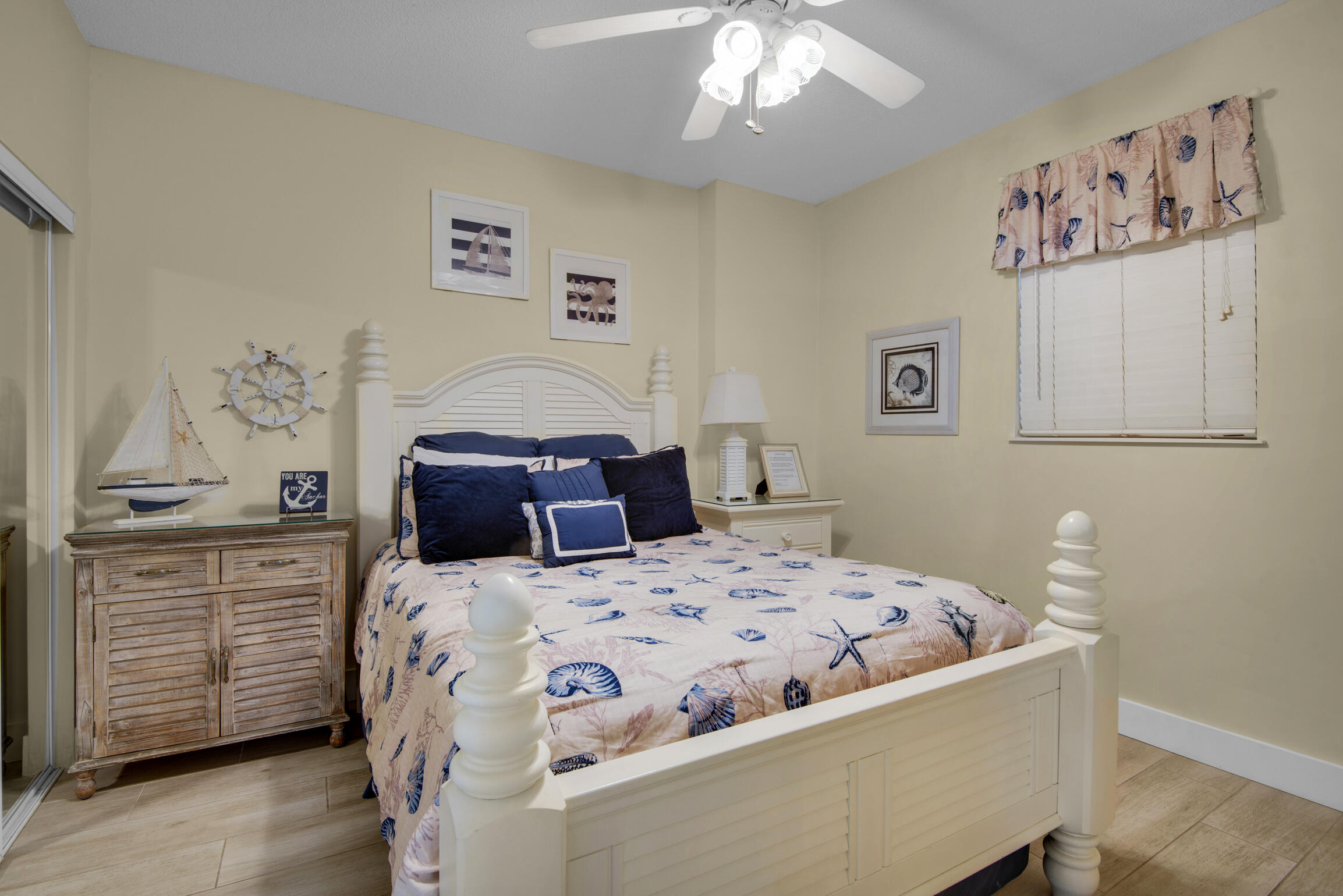 LEEWARD KEY - Residential