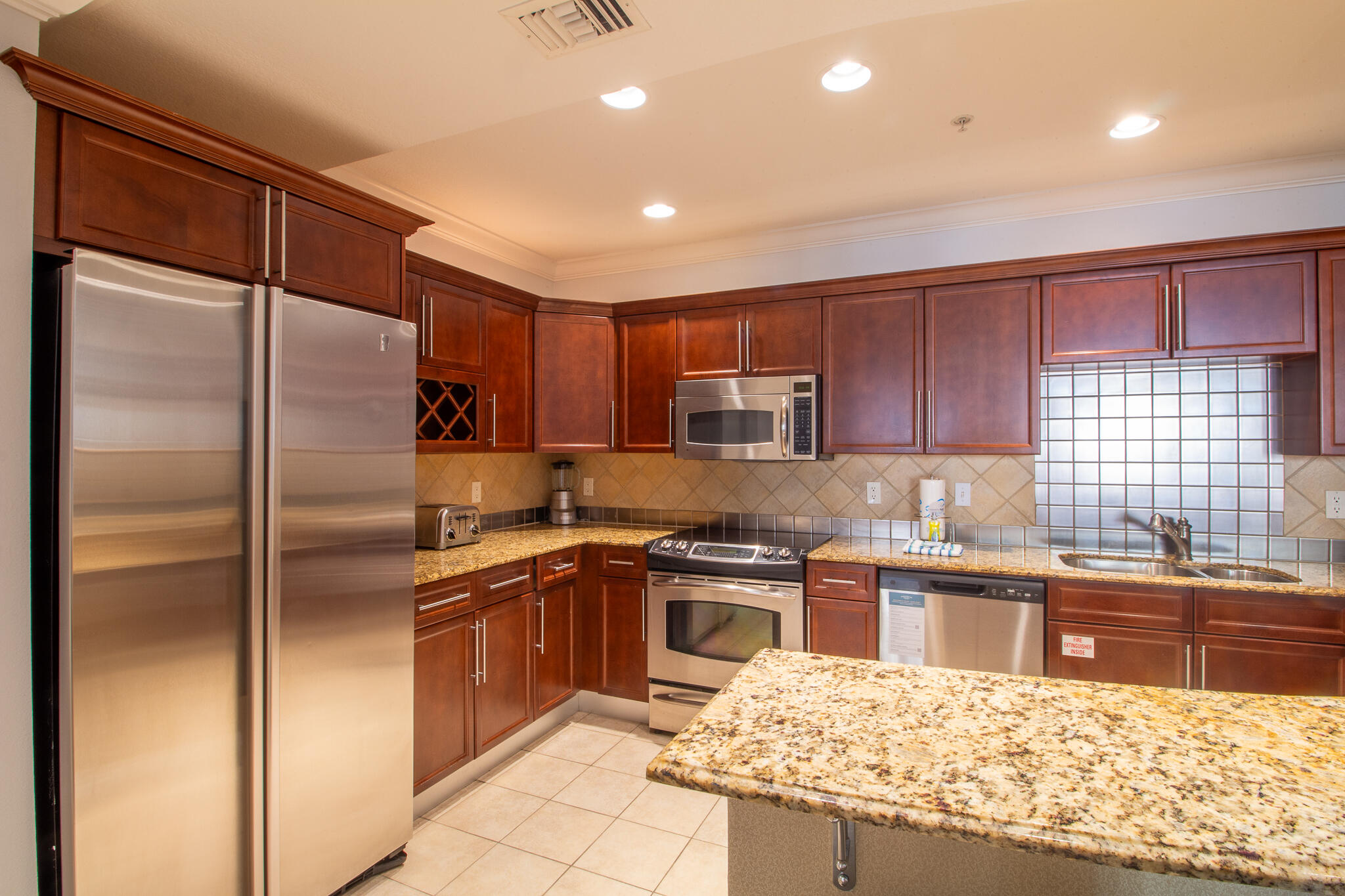 EMERALD GRANDE - Residential