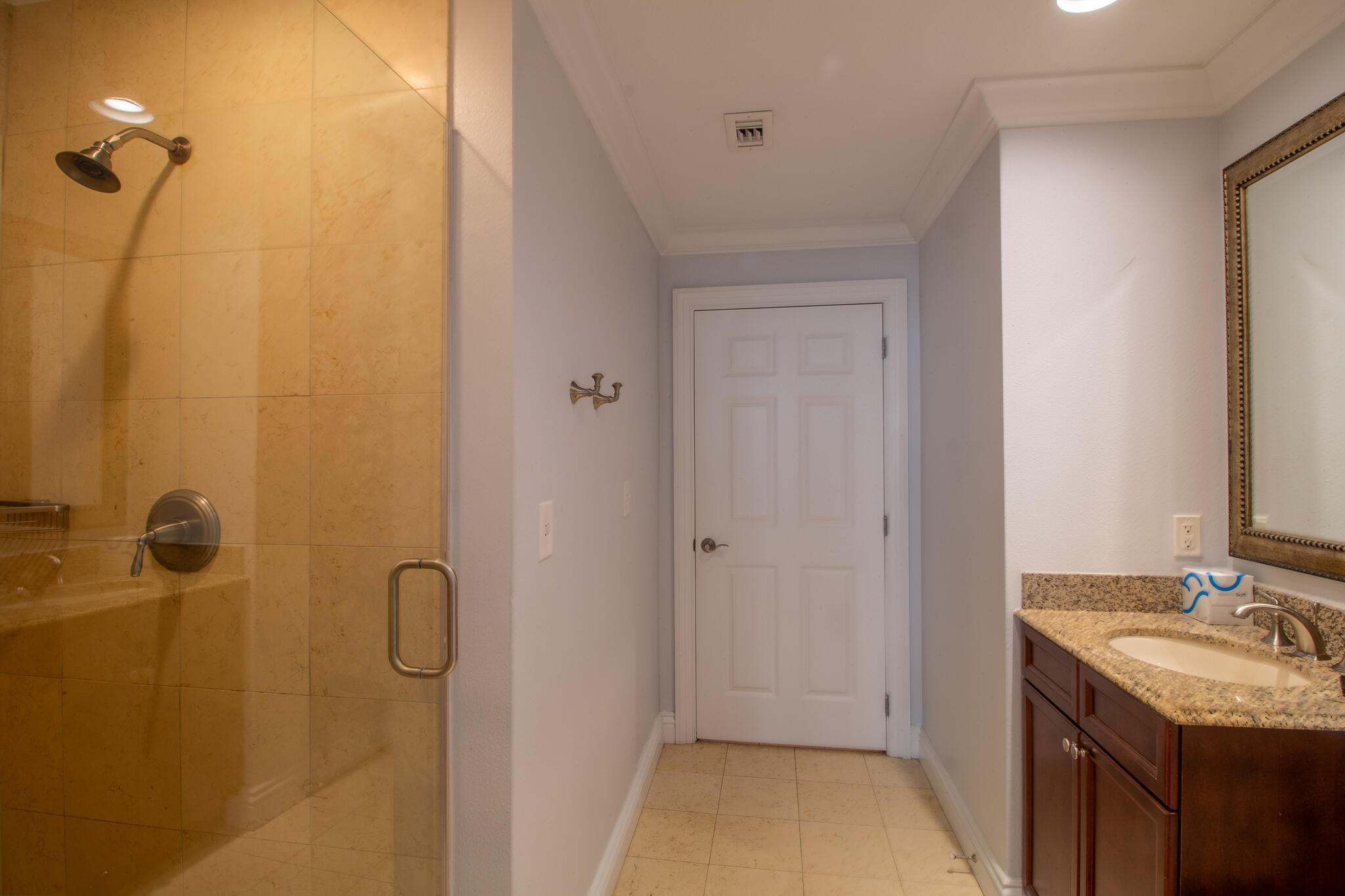 EMERALD GRANDE - Residential