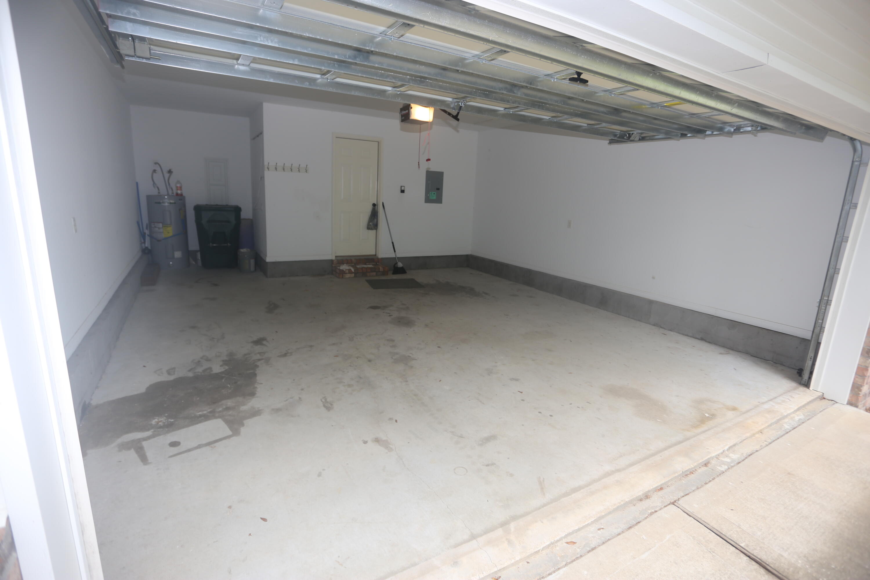 HUNTERS RIDGE - Residential Lease