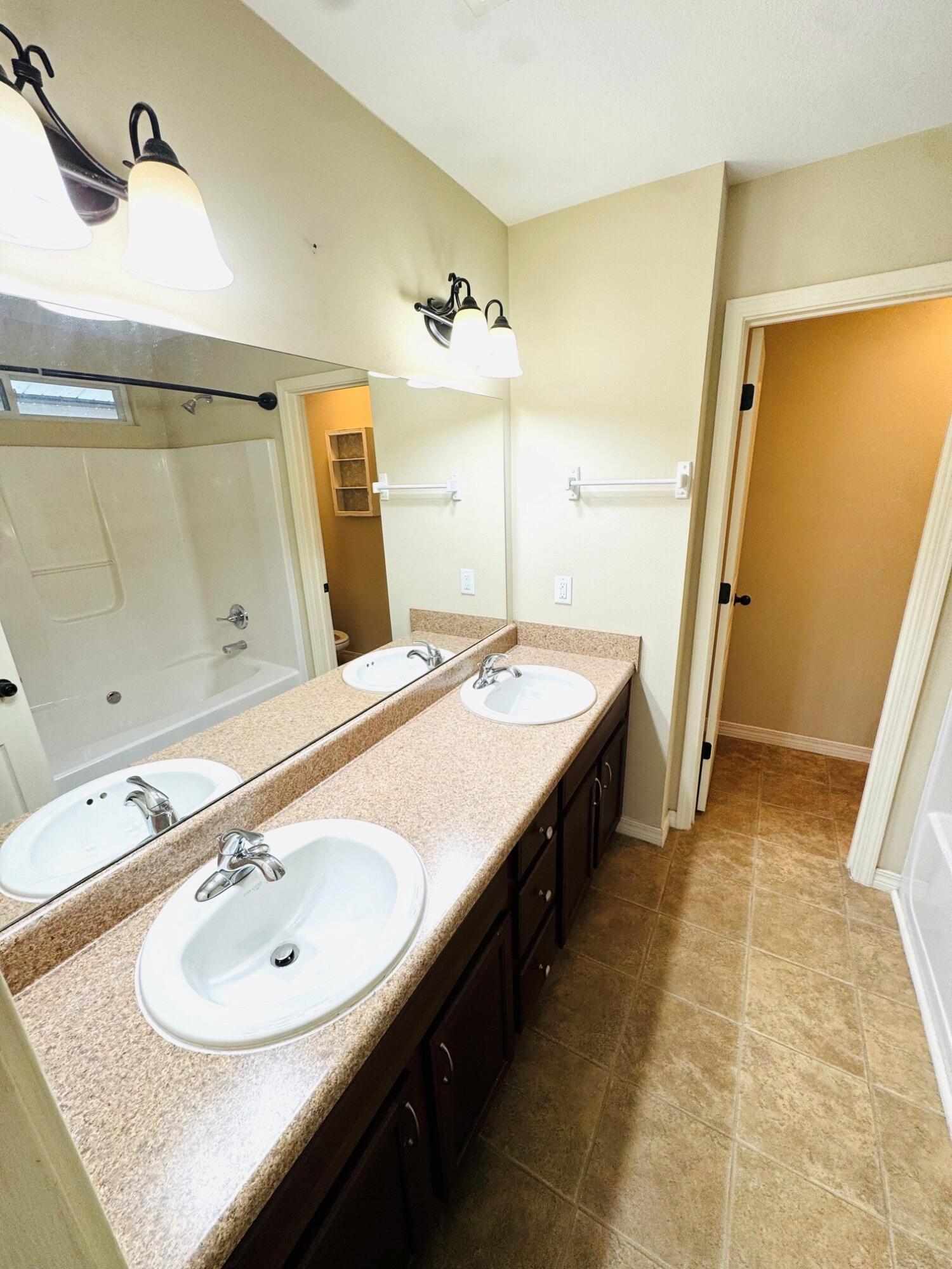 HUNTERS RIDGE - Residential Lease