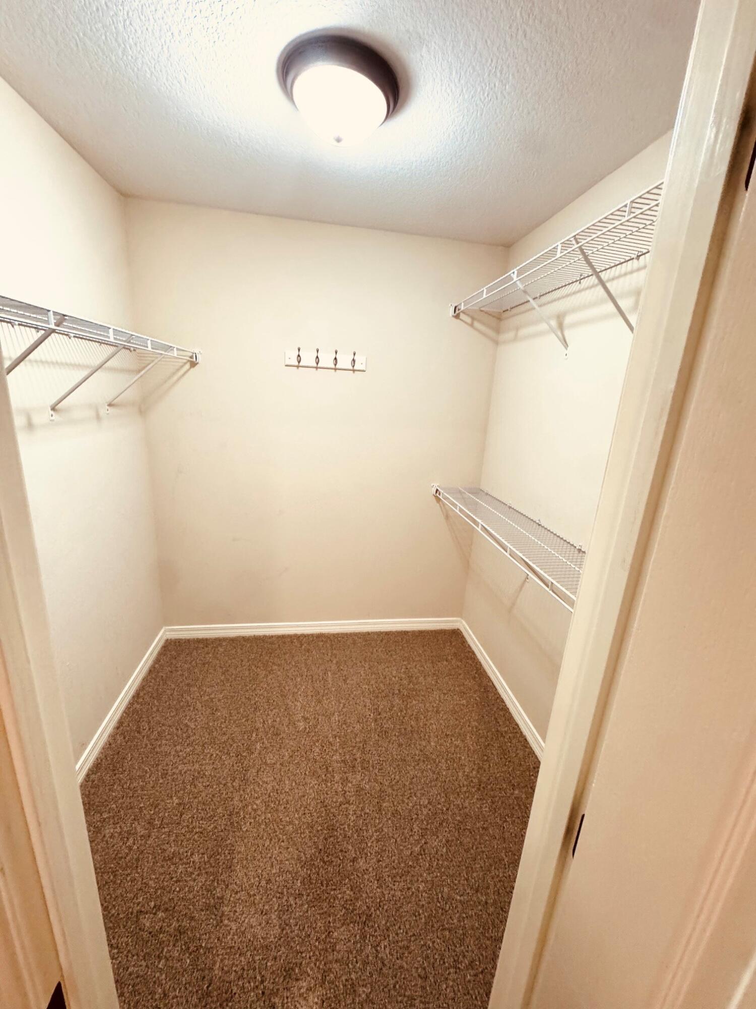 HUNTERS RIDGE - Residential Lease
