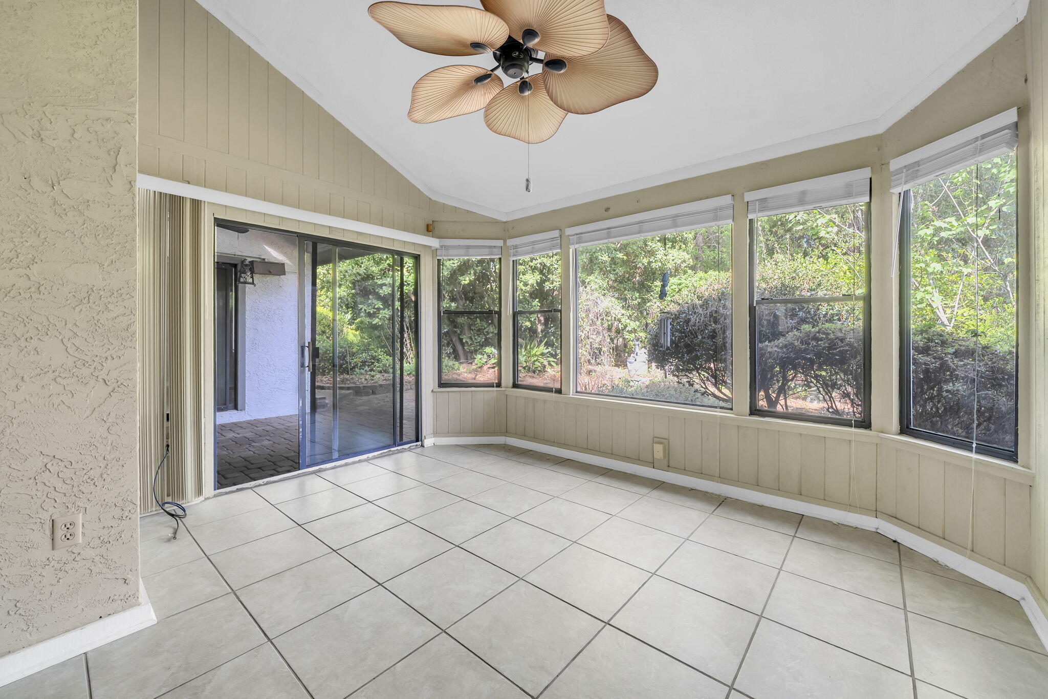 GLENEAGLES GREEN BLUEWATER BAY - Residential