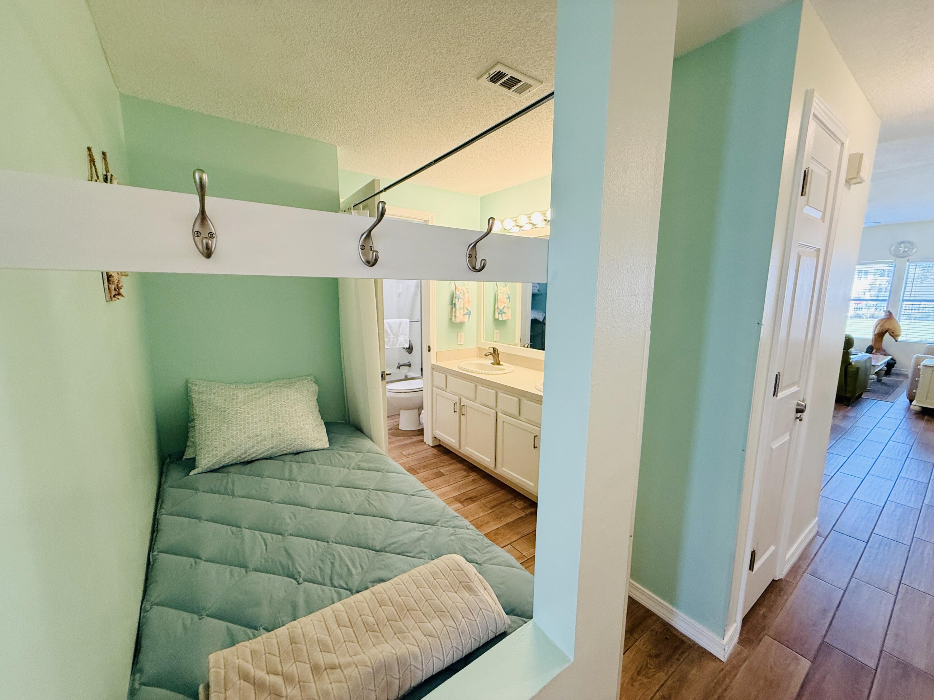 SANDPIPER COVE - Residential