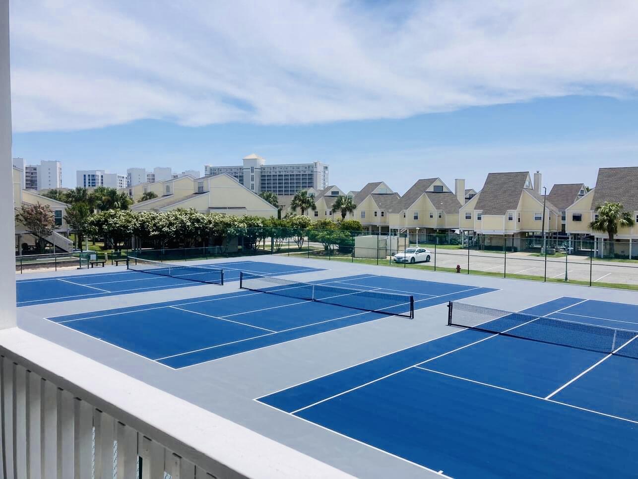 SANDPIPER COVE - Residential