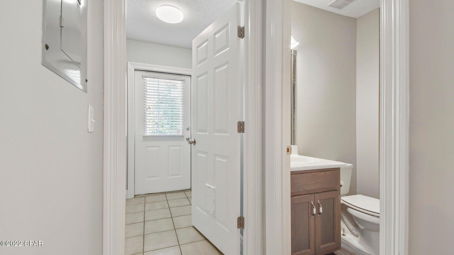 COLONY CLUB HARBOUR PH 3 - Residential Lease