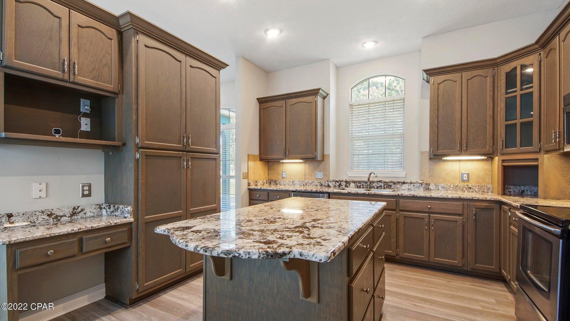 COLONY CLUB HARBOUR PH 3 - Residential Lease